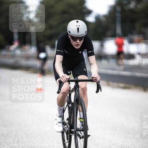 16.08.2026 - KN Förde Triathlon 2026 H.Heesch http://msf.ph/oto/9990781 16.08.2026 13:29:28 Radfahren 597, 603 meine-sportfotos.de