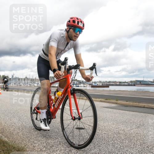 16.08.2026 - KN Förde Triathlon 2026 H.Heesch http://msf.ph/oto/9991344 16.08.2026 13:12:23 Radfahren 502, 596, 701 meine-sportfotos.de