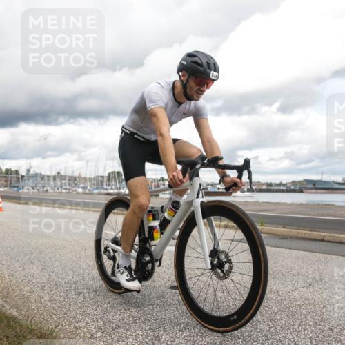 16.08.2026 - KN Förde Triathlon 2026 H.Heesch http://msf.ph/oto/9991355 16.08.2026 13:13:01 Radfahren 549, 556, 588, 601, 606, 733, 734 meine-sportfotos.de