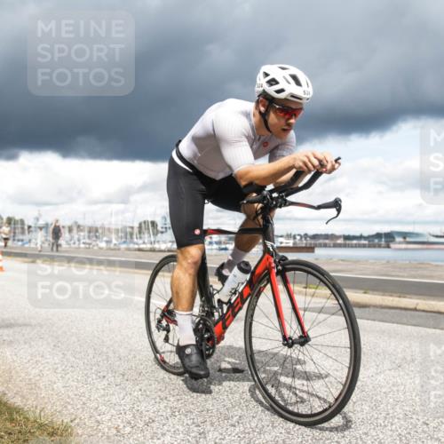 16.08.2026 - KN Förde Triathlon 2026 H.Heesch http://msf.ph/oto/9991496 16.08.2026 13:19:26 Radfahren 713, 735 meine-sportfotos.de