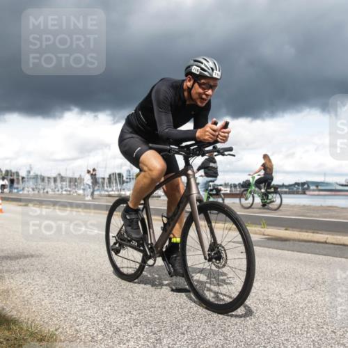 16.08.2026 - KN Förde Triathlon 2026 H.Heesch http://msf.ph/oto/9991557 16.08.2026 13:22:07 Radfahren 506, 577, 716 meine-sportfotos.de