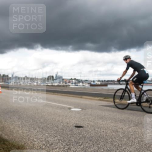 16.08.2026 - KN Förde Triathlon 2026 H.Heesch http://msf.ph/oto/9991572 16.08.2026 13:23:15 Radfahren 533, 587, 708, 726, 727, 731 meine-sportfotos.de