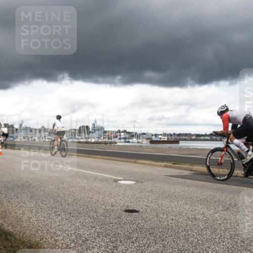 16.08.2026 - KN Förde Triathlon 2026 H.Heesch http://msf.ph/oto/9991575 16.08.2026 13:23:18 Radfahren 533, 569, 571, 575, 587, 611 meine-sportfotos.de