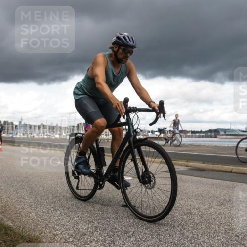 16.08.2026 - KN Förde Triathlon 2026 H.Heesch http://msf.ph/oto/9991602 16.08.2026 13:24:50 Radfahren 546, 561, 577 meine-sportfotos.de
