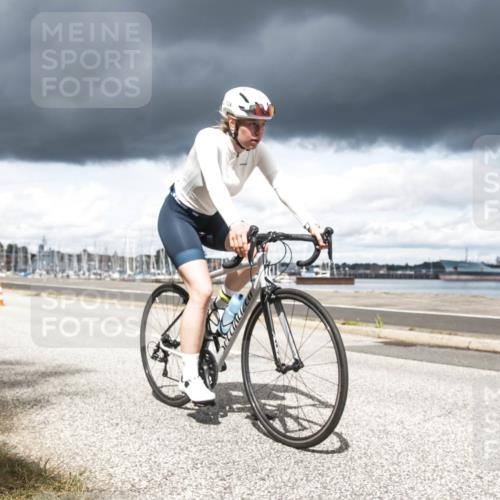 16.08.2026 - KN Förde Triathlon 2026 H.Heesch http://msf.ph/oto/9991623 16.08.2026 13:25:59 Radfahren 726, 731 meine-sportfotos.de