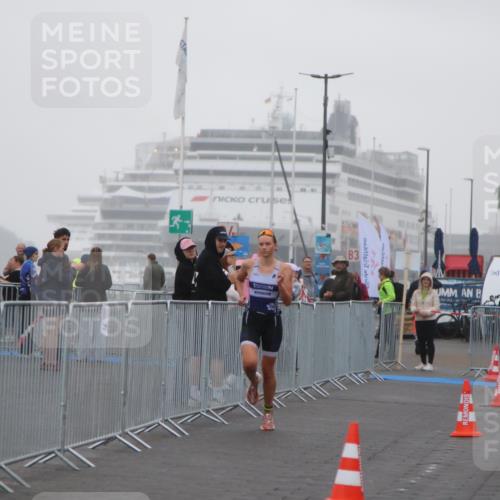 16.08.2026 - KN Förde Triathlon 2026 Markus Tischler http://msf.ph/oto/9991746 16.08.2026 09:50:14 Ziel  meine-sportfotos.de