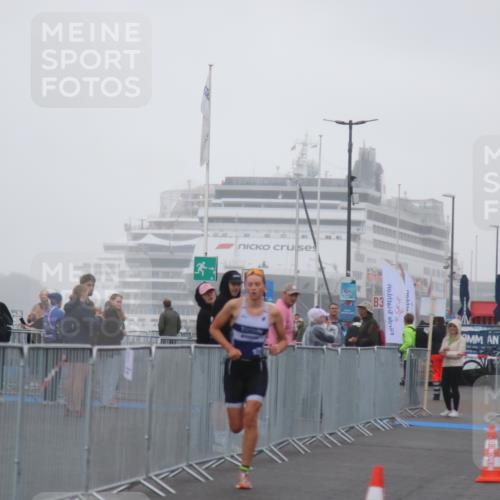16.08.2026 - KN Förde Triathlon 2026 Markus Tischler http://msf.ph/oto/9991747 16.08.2026 09:50:14 Ziel  meine-sportfotos.de