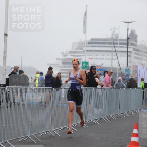 16.08.2026 - KN Förde Triathlon 2026 Markus Tischler http://msf.ph/oto/9991753 16.08.2026 09:50:15 Ziel  meine-sportfotos.de