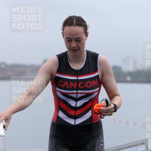 16.08.2026 - KN Förde Triathlon 2026 Antke Förster http://msf.ph/oto/9992275 16.08.2026 09:09:07 Schwimmen 109 meine-sportfotos.de