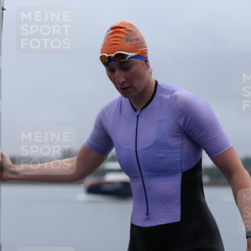16.08.2026 - KN Förde Triathlon 2026 Antke Förster http://msf.ph/oto/9992335 16.08.2026 09:11:16 Schwimmen 1, 112, 113, 115, 118, 119, 117, 122, 133, 140, 142 meine-sportfotos.de