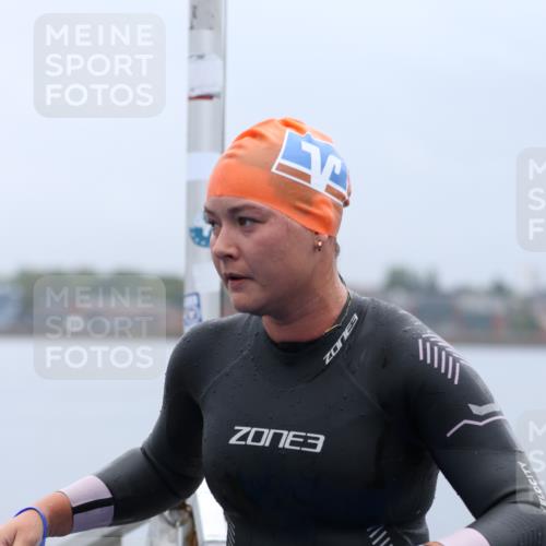 16.08.2026 - KN Förde Triathlon 2026 Antke Förster http://msf.ph/oto/9992363 16.08.2026 09:12:05 Schwimmen 142, 127, 141, 146 meine-sportfotos.de