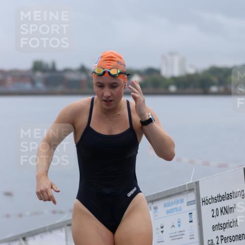 16.08.2026 - KN Förde Triathlon 2026 Antke Förster http://msf.ph/oto/9992365 16.08.2026 09:12:09 Schwimmen 146, 127, 141 meine-sportfotos.de