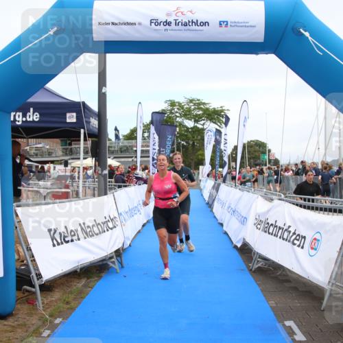 16.08.2026 - KN Förde Triathlon 2026 Markus Tischler http://msf.ph/oto/9992377 16.08.2026 10:32:05 Ziel 145, 185, 186, 189, 195, 198, 537, 145, 185, 186, 189, 195, 198, 537 meine-sportfotos.de