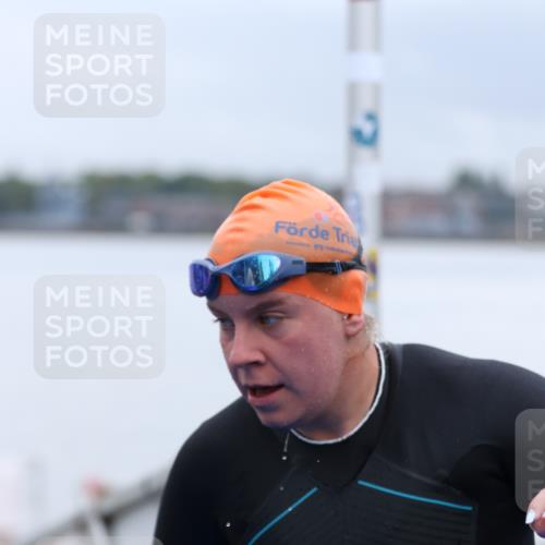 16.08.2026 - KN Förde Triathlon 2026 Antke Förster http://msf.ph/oto/9992470 16.08.2026 09:14:55 Schwimmen 147, 149, 159, 162, 135, 145, 153, 158, 159 meine-sportfotos.de