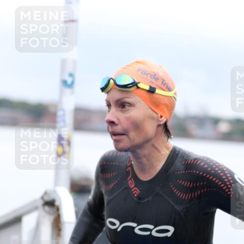 16.08.2026 - KN Förde Triathlon 2026 Antke Förster http://msf.ph/oto/9992502 16.08.2026 09:15:53 Schwimmen 170, 168 meine-sportfotos.de