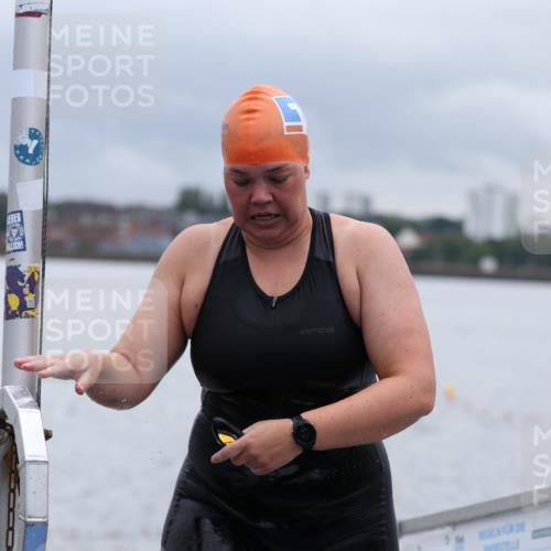 16.08.2026 - KN Förde Triathlon 2026 Antke Förster http://msf.ph/oto/9992507 16.08.2026 09:16:17 Schwimmen 168, 152, 161, 169, 175, 183, 193 meine-sportfotos.de