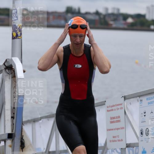 16.08.2026 - KN Förde Triathlon 2026 Antke Förster http://msf.ph/oto/9992550 16.08.2026 09:17:15 Schwimmen 138, 177, 180, 103, 139, 166, 172, 174, 186, 187 meine-sportfotos.de