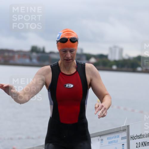 16.08.2026 - KN Förde Triathlon 2026 Antke Förster http://msf.ph/oto/9992551 16.08.2026 09:17:15 Schwimmen 138, 177, 180, 103, 139, 166, 172, 174, 186, 187 meine-sportfotos.de