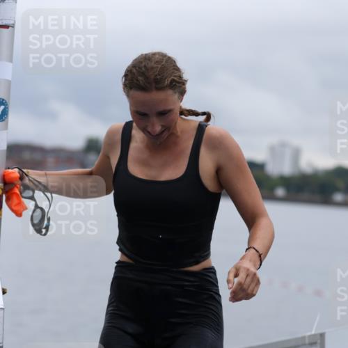 16.08.2026 - KN Förde Triathlon 2026 Antke Förster http://msf.ph/oto/9992579 16.08.2026 09:17:44 Schwimmen 103, 139, 172, 174, 187, 126, 156, 171, 176, 190, 191, 197 meine-sportfotos.de