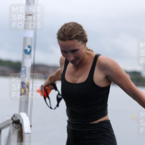 16.08.2026 - KN Förde Triathlon 2026 Antke Förster http://msf.ph/oto/9992581 16.08.2026 09:17:44 Schwimmen 103, 139, 172, 174, 187, 126, 156, 171, 176, 190, 191, 197 meine-sportfotos.de
