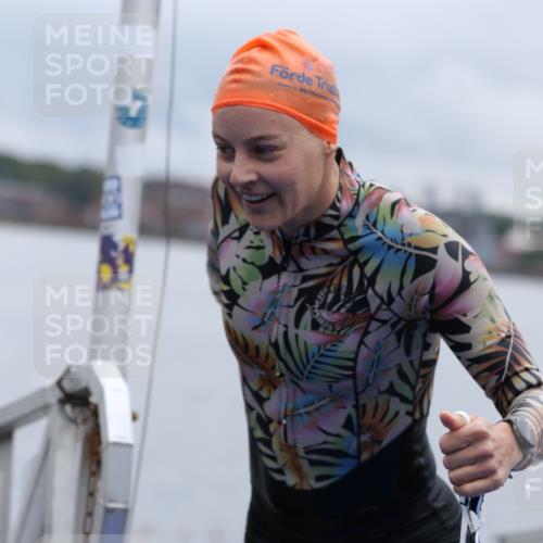 16.08.2026 - KN Förde Triathlon 2026 Antke Förster http://msf.ph/oto/9992602 16.08.2026 09:18:03 Schwimmen 126, 156, 171, 172, 174, 190, 191, 197, 163, 176, 178, 189, 192, 203 meine-sportfotos.de