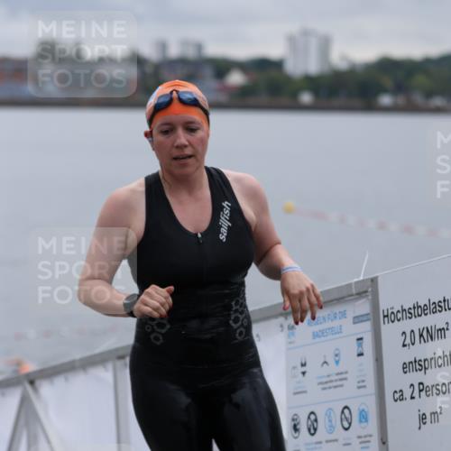 16.08.2026 - KN Förde Triathlon 2026 Antke Förster http://msf.ph/oto/9992613 16.08.2026 09:18:22 Schwimmen 126, 163, 176, 189, 191, 178, 192, 200, 203, 206 meine-sportfotos.de