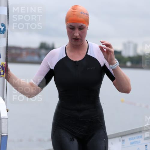 16.08.2026 - KN Förde Triathlon 2026 Antke Förster http://msf.ph/oto/9992620 16.08.2026 09:18:29 Schwimmen 163, 176, 178, 189, 192, 203, 164, 200, 206 meine-sportfotos.de
