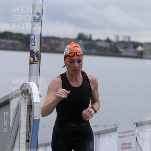 16.08.2026 - KN Förde Triathlon 2026 Antke Förster http://msf.ph/oto/9992630 16.08.2026 09:18:45 Schwimmen 178, 192, 200, 203, 206, 164, 194, 195, 198, 205, 212, 225 meine-sportfotos.de