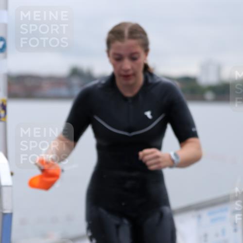 16.08.2026 - KN Förde Triathlon 2026 Antke Förster http://msf.ph/oto/9992636 16.08.2026 09:18:52 Schwimmen 164, 178, 200, 206, 164, 184, 194, 195, 198, 205, 212, 225 meine-sportfotos.de