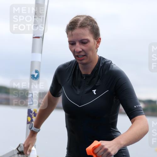 16.08.2026 - KN Förde Triathlon 2026 Antke Förster http://msf.ph/oto/9992640 16.08.2026 09:18:53 Schwimmen 164, 178, 200, 206, 184, 194, 195, 198, 205, 212, 225 meine-sportfotos.de