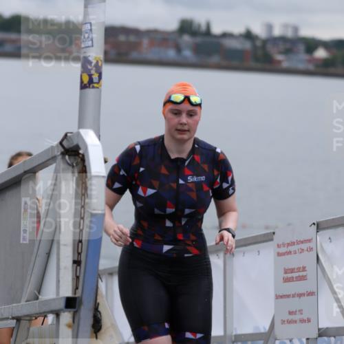16.08.2026 - KN Förde Triathlon 2026 Antke Förster http://msf.ph/oto/9992643 16.08.2026 09:18:57 Schwimmen 164, 198, 200, 206, 184, 194, 195, 205, 211, 212, 225 meine-sportfotos.de