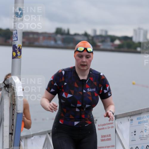 16.08.2026 - KN Förde Triathlon 2026 Antke Förster http://msf.ph/oto/9992644 16.08.2026 09:18:57 Schwimmen 164, 198, 200, 206, 184, 194, 195, 205, 211, 212, 225 meine-sportfotos.de