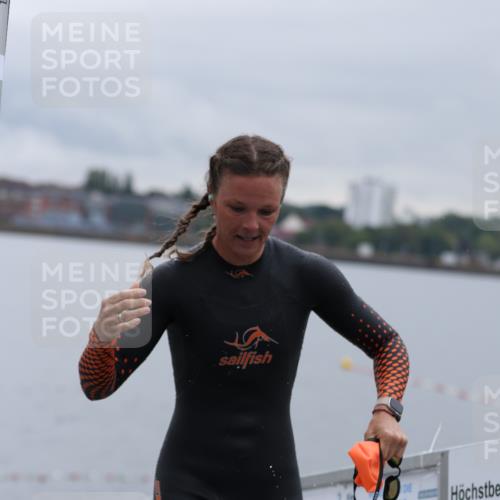16.08.2026 - KN Förde Triathlon 2026 Antke Förster http://msf.ph/oto/9992657 16.08.2026 09:19:05 Schwimmen 164, 194, 198, 200, 205, 206, 212, 181, 184, 195, 204, 211, 225 meine-sportfotos.de