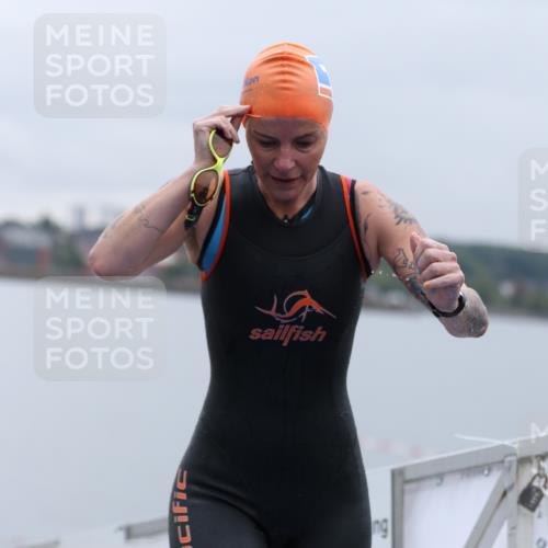 16.08.2026 - KN Förde Triathlon 2026 Antke Förster http://msf.ph/oto/9992689 16.08.2026 09:19:36 Schwimmen 181, 184, 201, 204, 211, 201 meine-sportfotos.de
