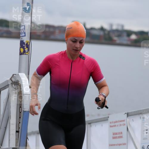 16.08.2026 - KN Förde Triathlon 2026 Antke Förster http://msf.ph/oto/9992693 16.08.2026 09:20:23 Schwimmen 199, 114, 179, 199 meine-sportfotos.de