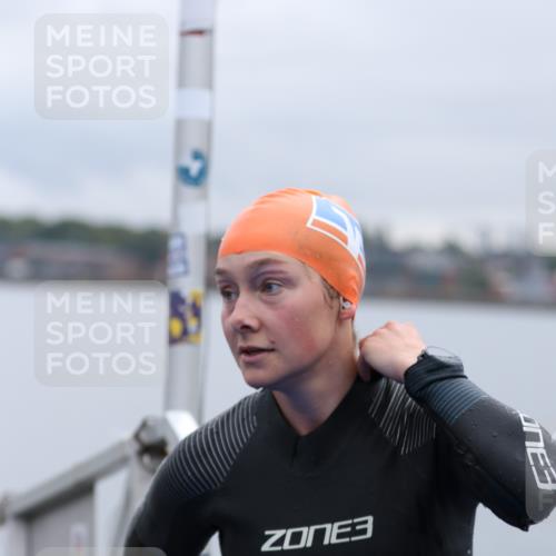 16.08.2026 - KN Förde Triathlon 2026 Antke Förster http://msf.ph/oto/9992709 16.08.2026 09:20:47 Schwimmen 114, 179, 199, 137, 167, 179, 214, 230, 239 meine-sportfotos.de