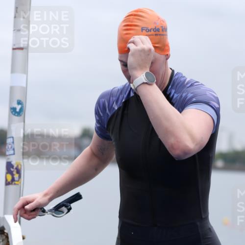 16.08.2026 - KN Förde Triathlon 2026 Antke Förster http://msf.ph/oto/9992725 16.08.2026 09:21:05 Schwimmen 137, 179, 230, 239, 167, 214, 230, 248 meine-sportfotos.de