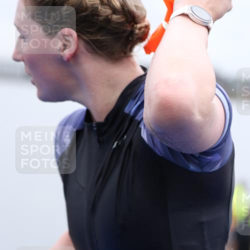 16.08.2026 - KN Förde Triathlon 2026 Antke Förster http://msf.ph/oto/9992728 16.08.2026 09:21:06 Schwimmen 137, 179, 230, 239, 167, 214, 248 meine-sportfotos.de