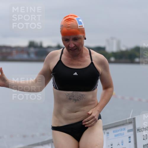 16.08.2026 - KN Förde Triathlon 2026 Antke Förster http://msf.ph/oto/9992747 16.08.2026 09:21:32 Schwimmen 167, 214, 248, 188, 202, 213, 235 meine-sportfotos.de