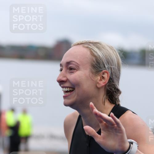 16.08.2026 - KN Förde Triathlon 2026 Antke Förster http://msf.ph/oto/9992758 16.08.2026 09:21:40 Schwimmen 213, 235, 248, 188, 202, 215, 229, 242 meine-sportfotos.de