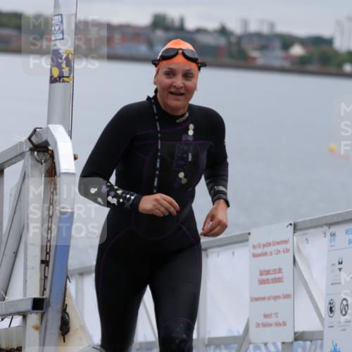16.08.2026 - KN Förde Triathlon 2026 Antke Förster http://msf.ph/oto/9992766 16.08.2026 09:21:54 Schwimmen 188, 202, 213, 235, 215, 216, 217, 229, 232, 242 meine-sportfotos.de