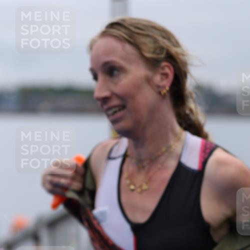 16.08.2026 - KN Förde Triathlon 2026 Antke Förster http://msf.ph/oto/9992804 16.08.2026 09:22:30 Schwimmen 216, 217, 232, 182, 219, 241 meine-sportfotos.de