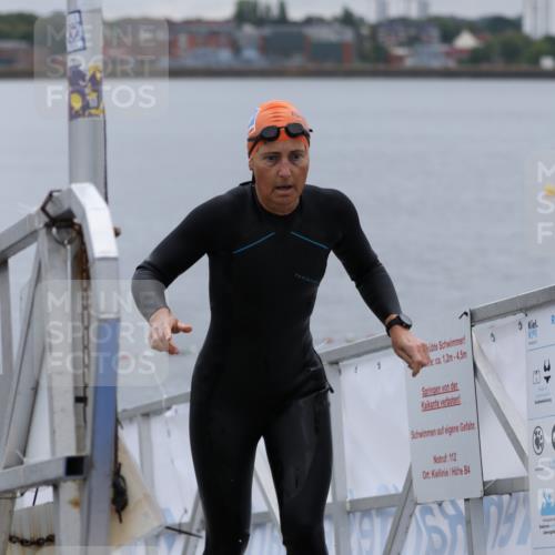16.08.2026 - KN Förde Triathlon 2026 Antke Förster http://msf.ph/oto/9992812 16.08.2026 09:22:42 Schwimmen 182, 216, 219, 241, 258 meine-sportfotos.de