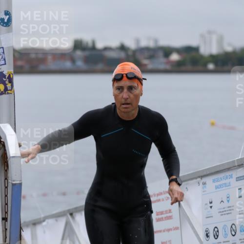 16.08.2026 - KN Förde Triathlon 2026 Antke Förster http://msf.ph/oto/9992813 16.08.2026 09:22:42 Schwimmen 182, 216, 219, 241, 258 meine-sportfotos.de