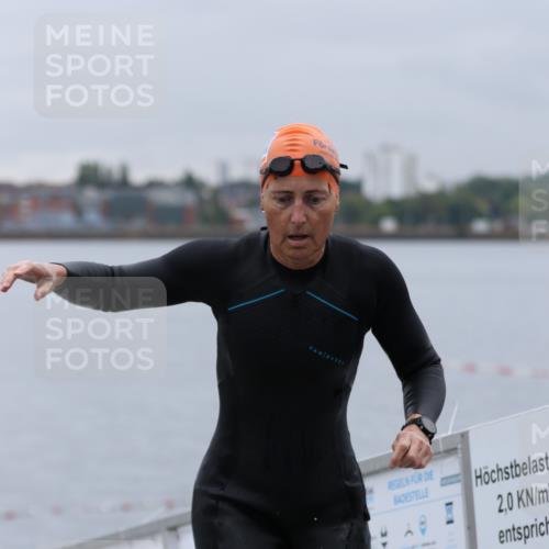 16.08.2026 - KN Förde Triathlon 2026 Antke Förster http://msf.ph/oto/9992814 16.08.2026 09:22:43 Schwimmen 182, 216, 219, 241, 258 meine-sportfotos.de