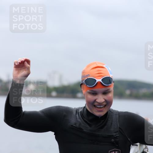 16.08.2026 - KN Förde Triathlon 2026 Antke Förster http://msf.ph/oto/9992823 16.08.2026 09:23:04 Schwimmen 182, 258, 223, 236, 240, 258 meine-sportfotos.de
