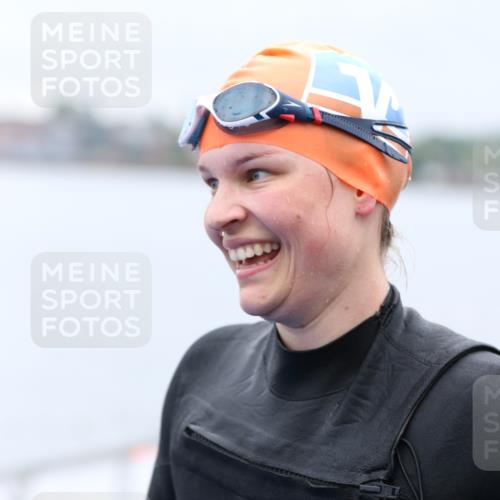 16.08.2026 - KN Förde Triathlon 2026 Antke Förster http://msf.ph/oto/9992826 16.08.2026 09:23:04 Schwimmen 182, 258, 223, 236, 240, 258 meine-sportfotos.de