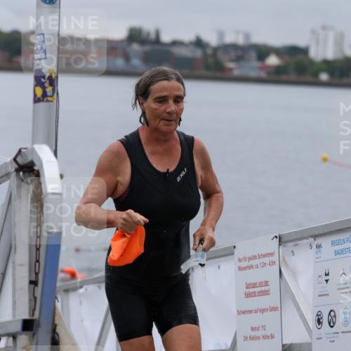 16.08.2026 - KN Förde Triathlon 2026 Antke Förster http://msf.ph/oto/9992827 16.08.2026 09:23:08 Schwimmen 258, 223, 226, 236, 240 meine-sportfotos.de