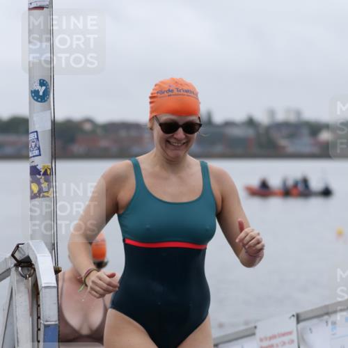 16.08.2026 - KN Förde Triathlon 2026 Antke Förster http://msf.ph/oto/9992994 16.08.2026 09:27:35 Schwimmen 263, 266, 128, 132, 256 meine-sportfotos.de