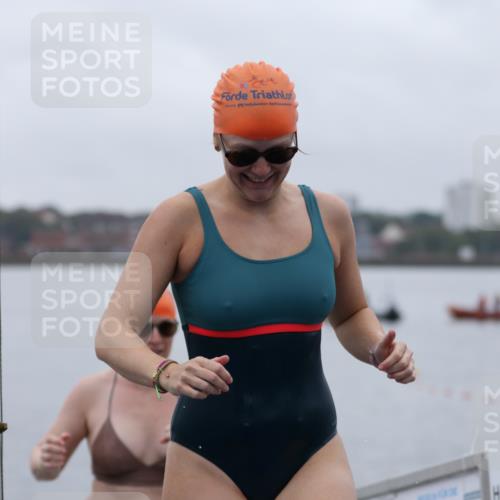 16.08.2026 - KN Förde Triathlon 2026 Antke Förster http://msf.ph/oto/9992995 16.08.2026 09:27:36 Schwimmen 128, 132, 263, 266, 128, 132, 256 meine-sportfotos.de
